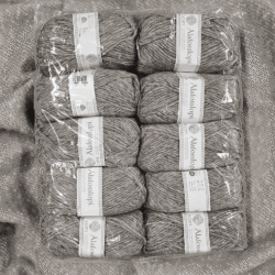 Istex alafosslopi 10-pak villalanka vaalea luonnonruskea 100g (0085) Istex alafosslopi 10-pak villalanka vaalea luonnonruskea 100g (0085)