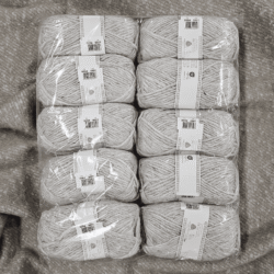 Istex alafosslopi 10-pak villalanka vaalea tuhkanharmaa 100g (0054) Istex alafosslopi 10-pak villalanka vaalea tuhkanharmaa 100g (0054)